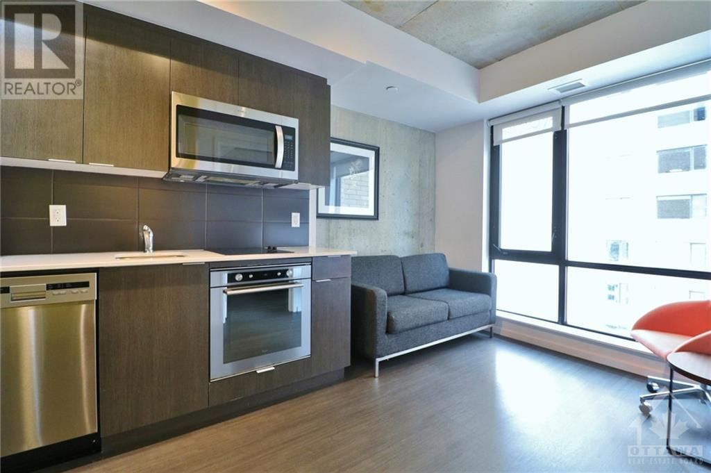 105 CHAMPAGNE AVENUE UNIT#1507 Image 7