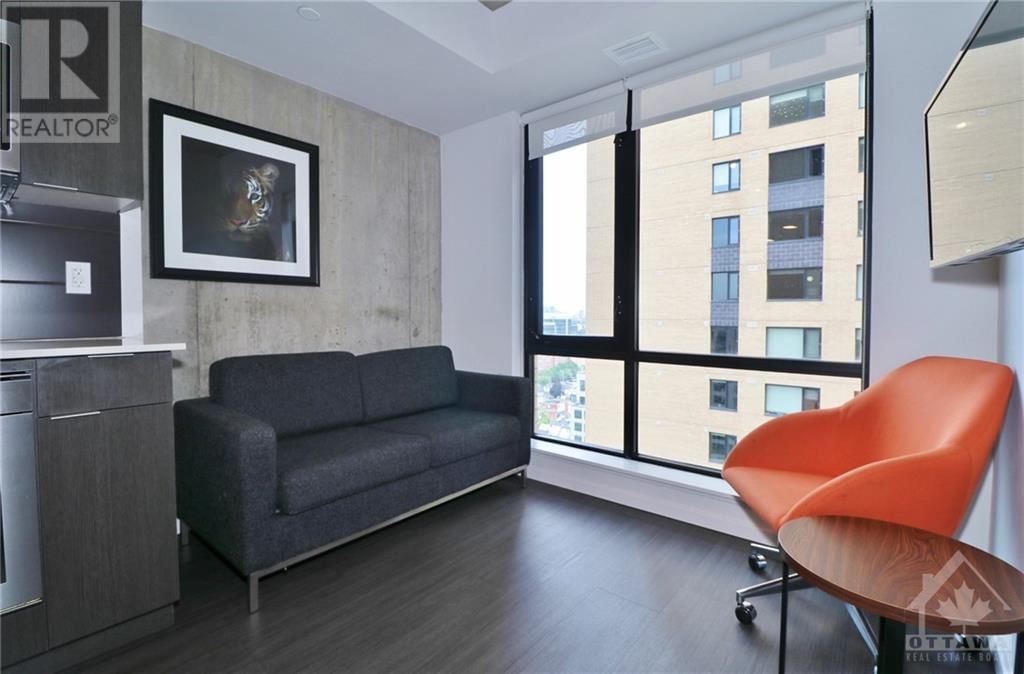 105 CHAMPAGNE AVENUE UNIT#1507 Image 8