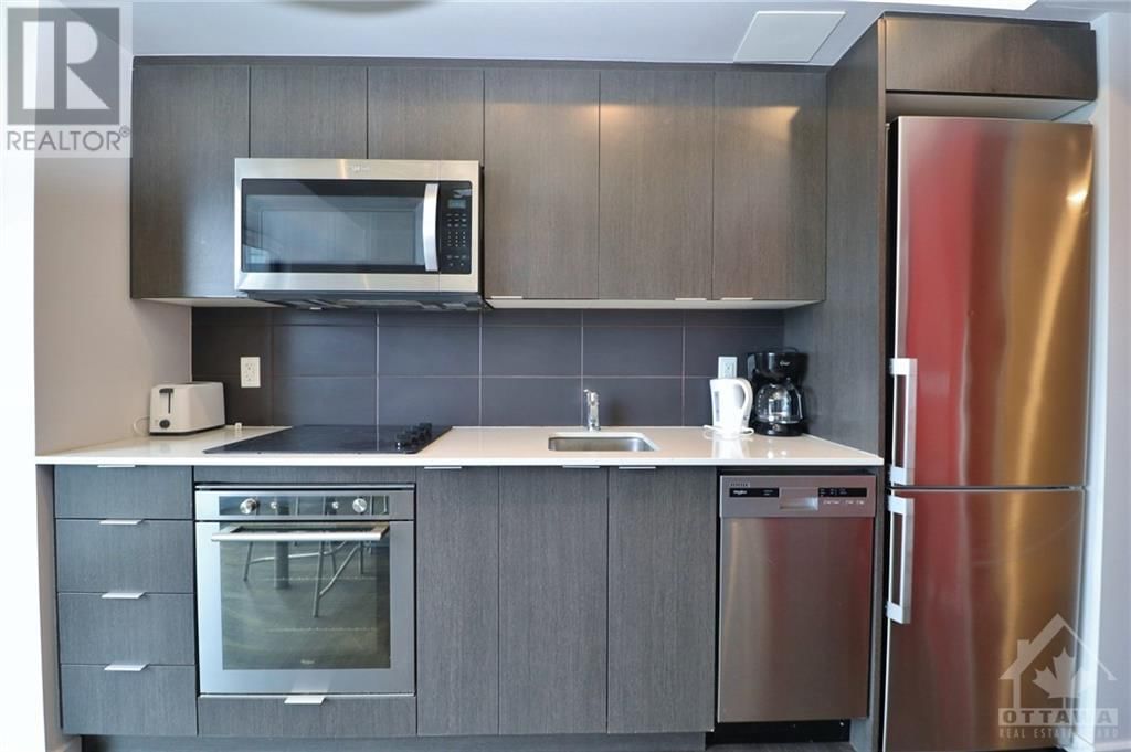 105 CHAMPAGNE AVENUE UNIT#1603 Image 4