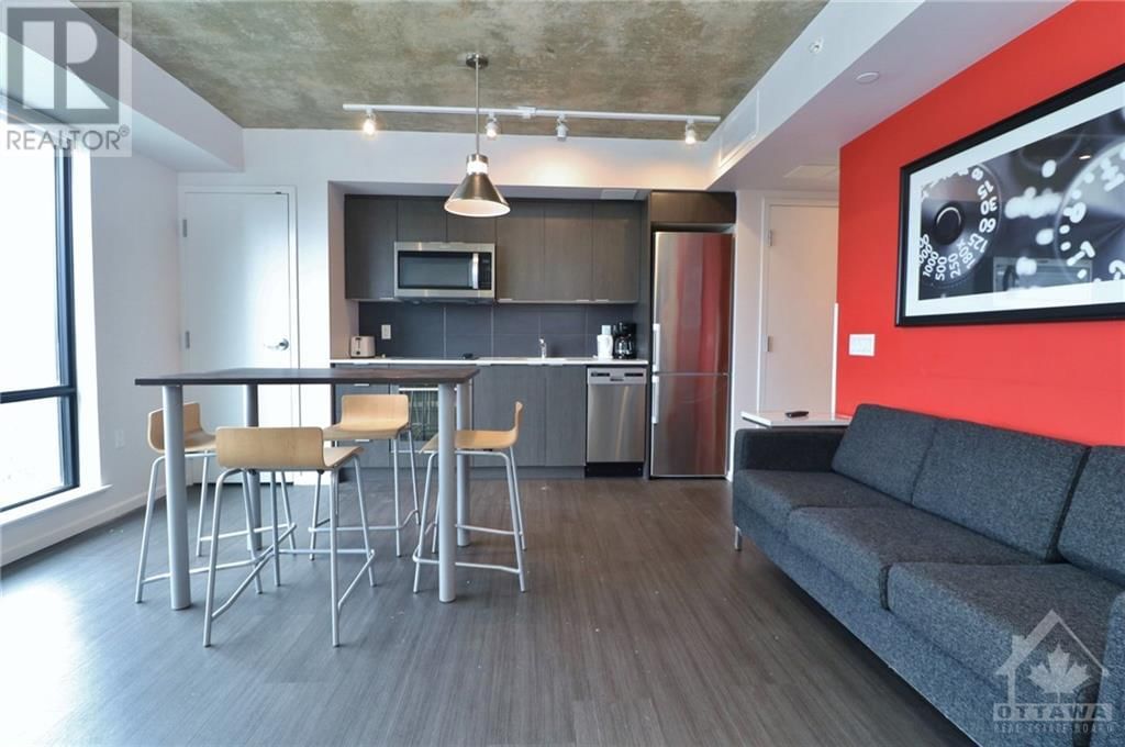 105 CHAMPAGNE AVENUE UNIT#1603 Image 6