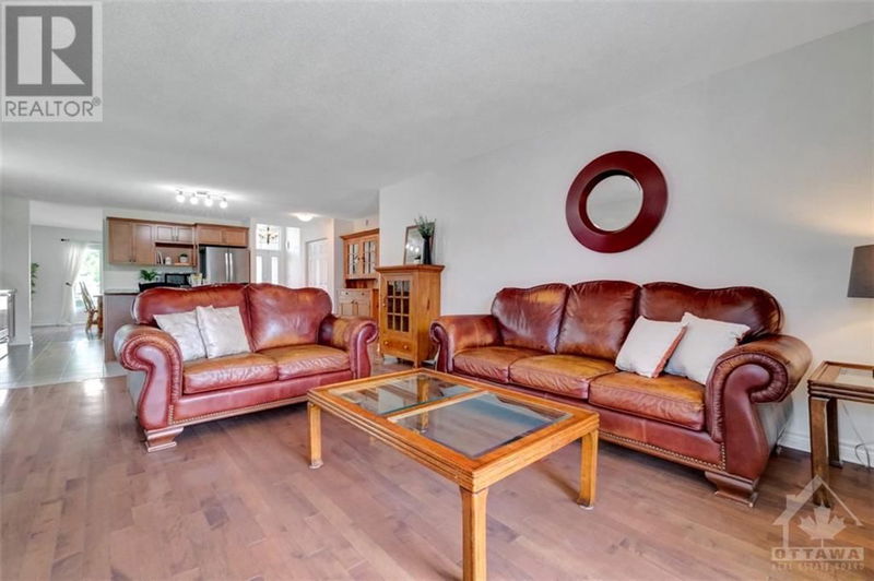 129 ABBEY Crescent  Russell, K4R1A1 | Image 5