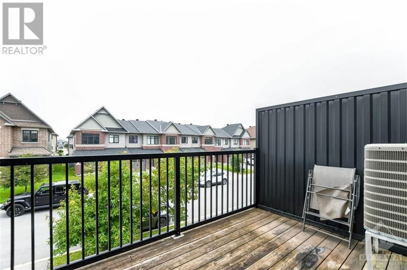 38 FALLENGALE Crescent  Ottawa, K2T0K9 | Image 10