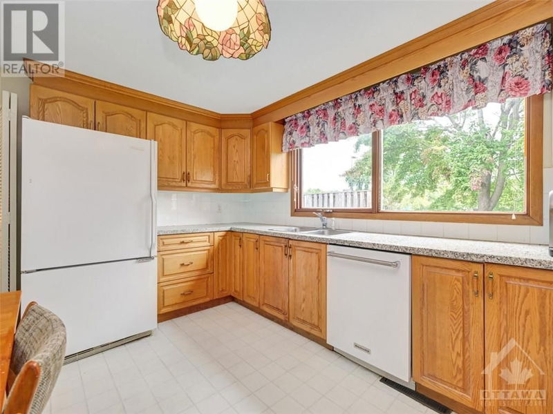 602 GLENHURST Crescent  Ottawa, K1J7B7 | Image 11