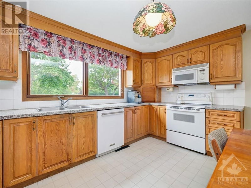 602 GLENHURST Crescent  Ottawa, K1J7B7 | Image 8