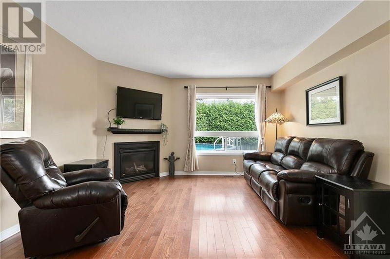 1 CHANTILLY Gate  Ottawa, K2S2B2 | Image 10