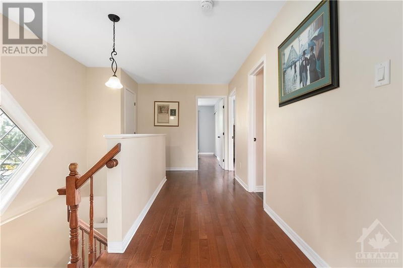 1 CHANTILLY Gate  Ottawa, K2S2B2 | Image 15