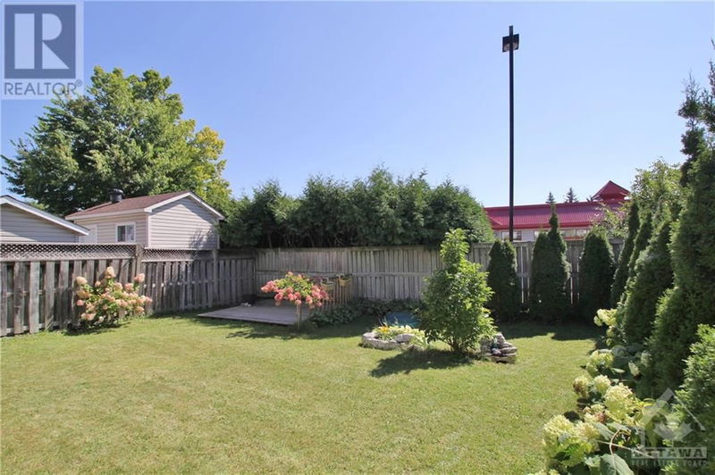 117 LOCHELAND Crescent  Ottawa, K2G6H4 | Image 5