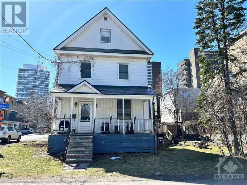 388 BERKLEY Avenue  Ottawa, K2A2G7 | Image 1