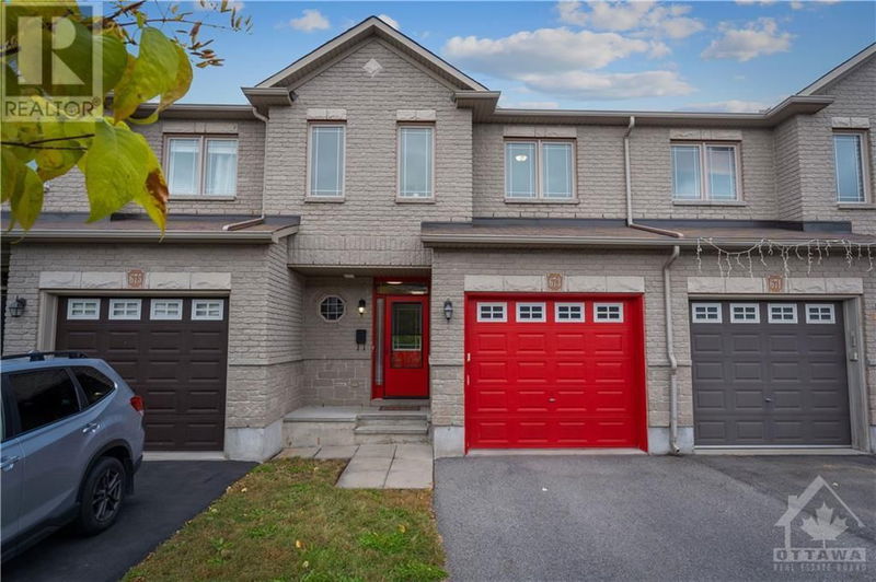 673 PEPPERVILLE Crescent  Ottawa, K2M0E4 | Image 1