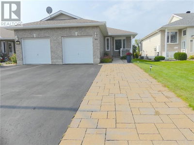 862 EIGHTH Street  Renfrew, K7V4K9 | Image 1