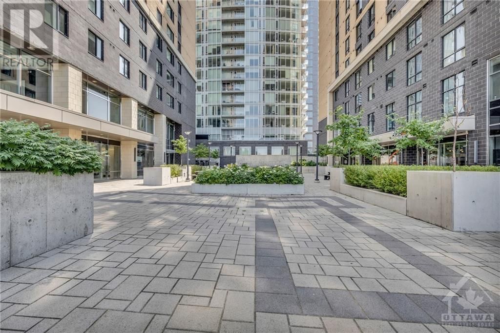 105 CHAMPAGNE AVENUE UNIT#609 Image 9