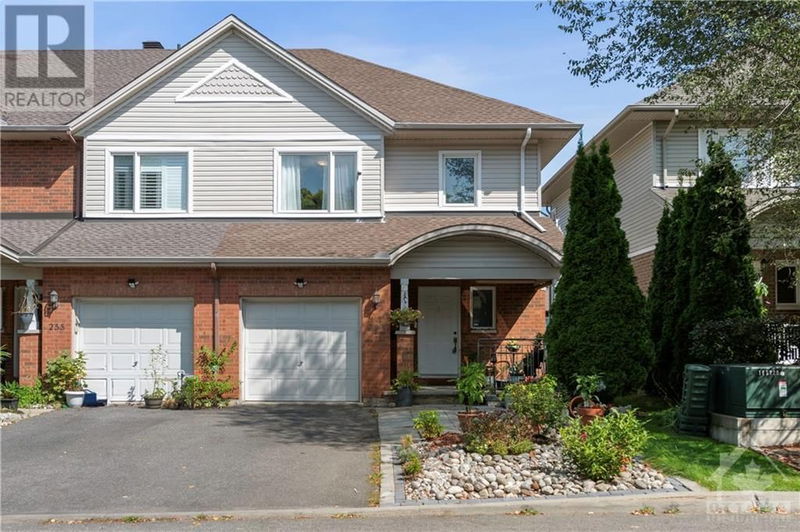 257 PARKIN Circle  Ottawa, K1T4H7 | Image 1