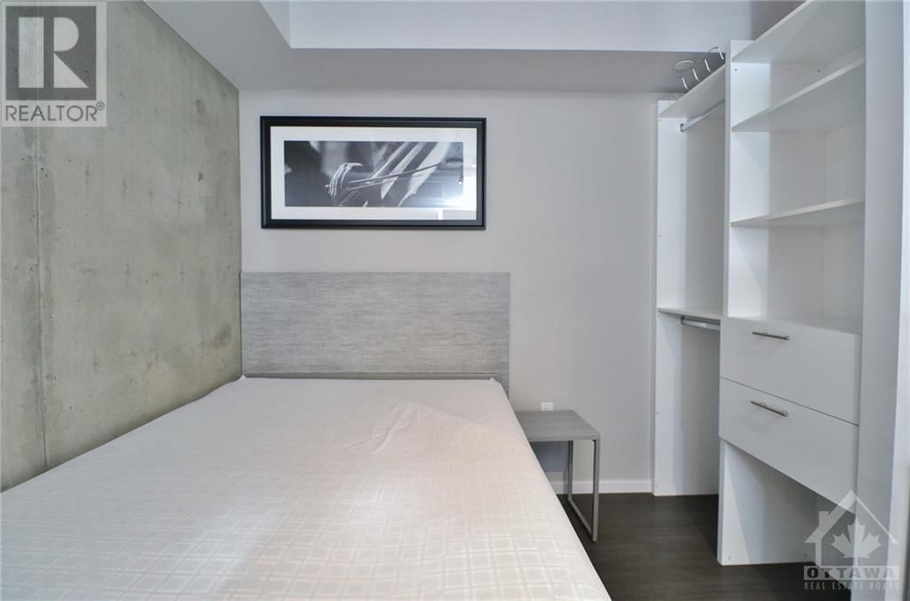 105 CHAMPAGNE AVENUE UNIT#1901 Image 16