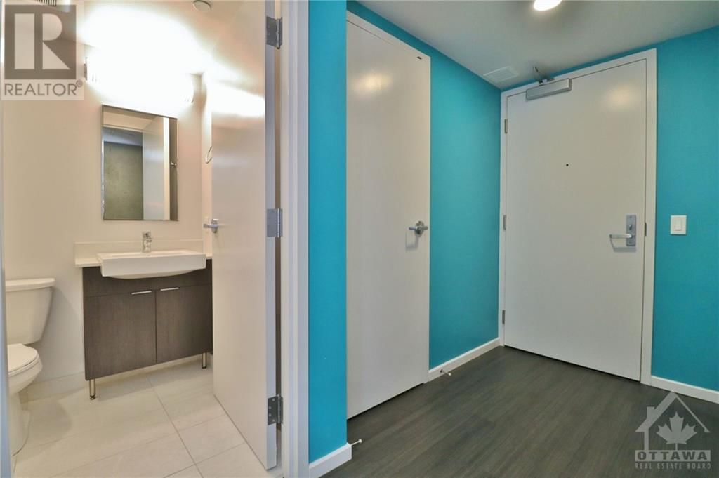 105 CHAMPAGNE AVENUE UNIT#1901 Image 2