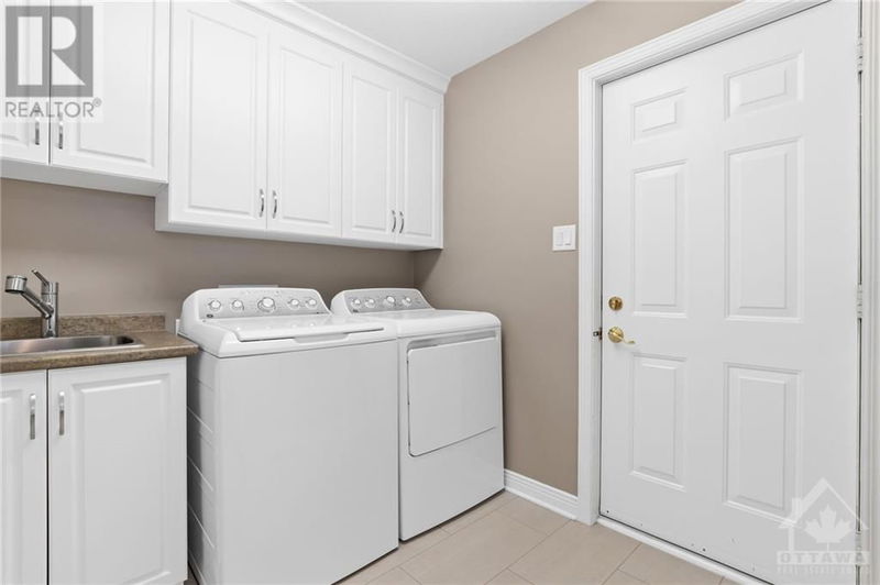 1410 SHERRUBY Way  Ottawa, K2W1B1 | Image 13