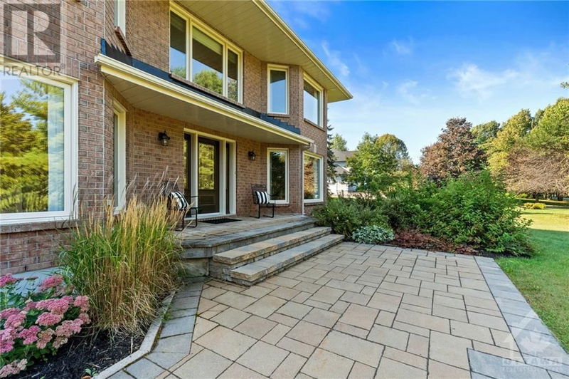 1410 SHERRUBY Way  Ottawa, K2W1B1 | Image 2