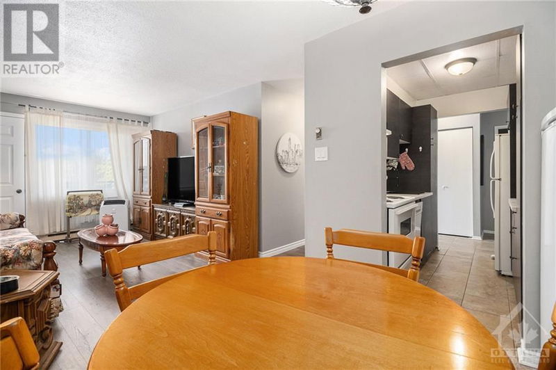  301B - 2041 ARROWSMITH Drive  Ottawa, K1J7V7 | Image 9