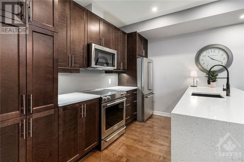 129 EYE BRIGHT Crescent  Ottawa, K1V2K5 | Image 13