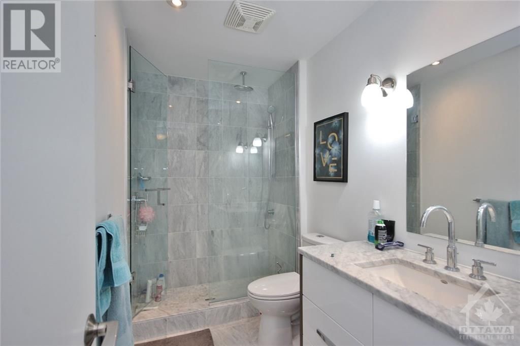 111 CHAMPAGNE AVENUE UNIT#1711 Image 11