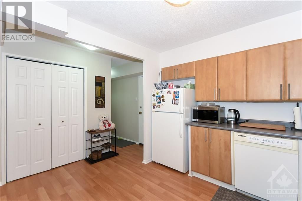 200 BAY STREET UNIT#1701 Image 3