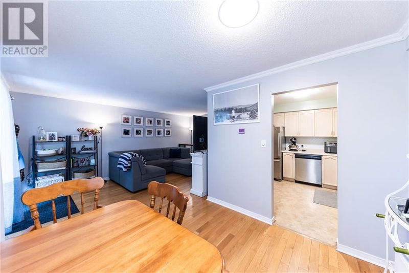 327 AIRTH Boulevard  Renfrew, K7V4B6 | Image 11