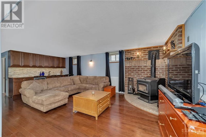 882 TROJAN Avenue  Ottawa, K1K2R2 | Image 21