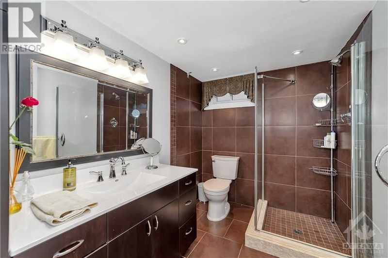 882 TROJAN Avenue  Ottawa, K1K2R2 | Image 24