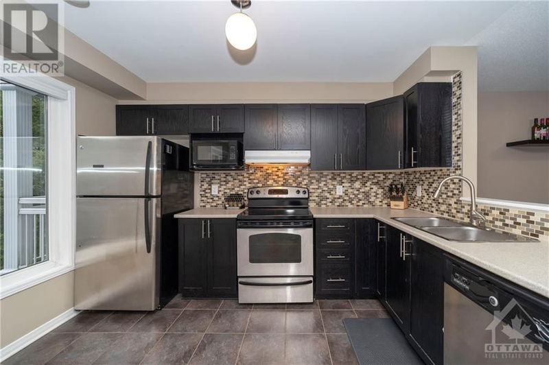 386 GALSTON Private  Ottawa, K1W0G3 | Image 13