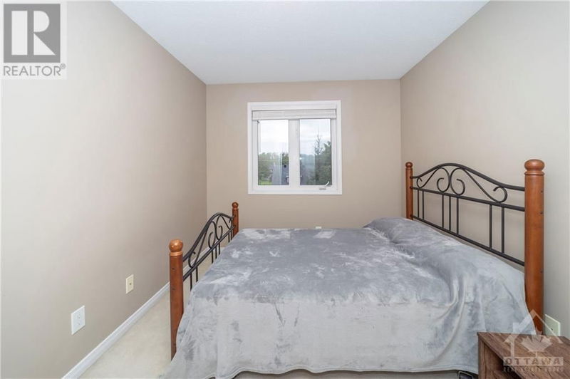 386 GALSTON Private  Ottawa, K1W0G3 | Image 19