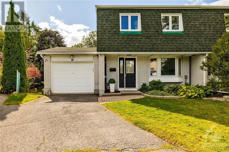 10 LINDHURST Crescent  Ottawa, K2G0T7 | Image 1