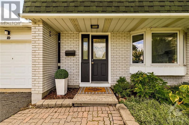 10 LINDHURST Crescent  Ottawa, K2G0T7 | Image 3