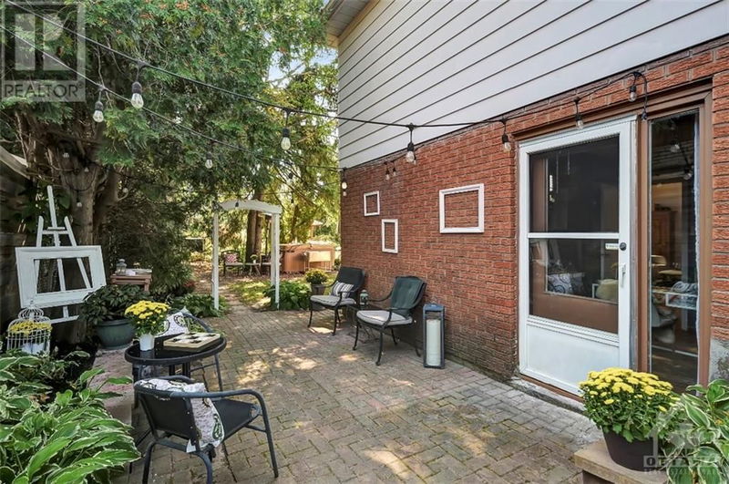 584 DICKINSON Avenue  Ottawa, K1V7J4 | Image 23