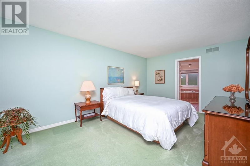 763 MONTCREST Drive  Orleans, K4A2N1 | Image 18