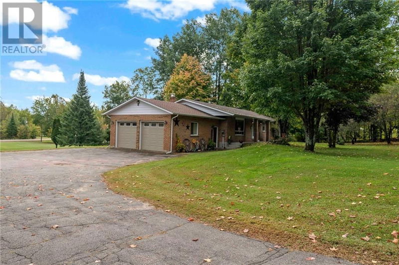 164 ELDORADO Crescent  Pembroke, K8A6W6 | Image 2