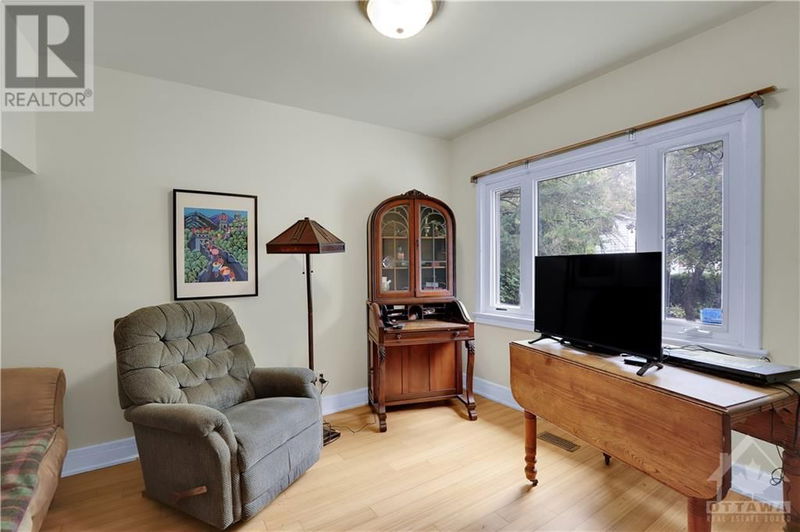 232 BELFORD Crescent  Ottawa, K1Z7B1 | Image 10