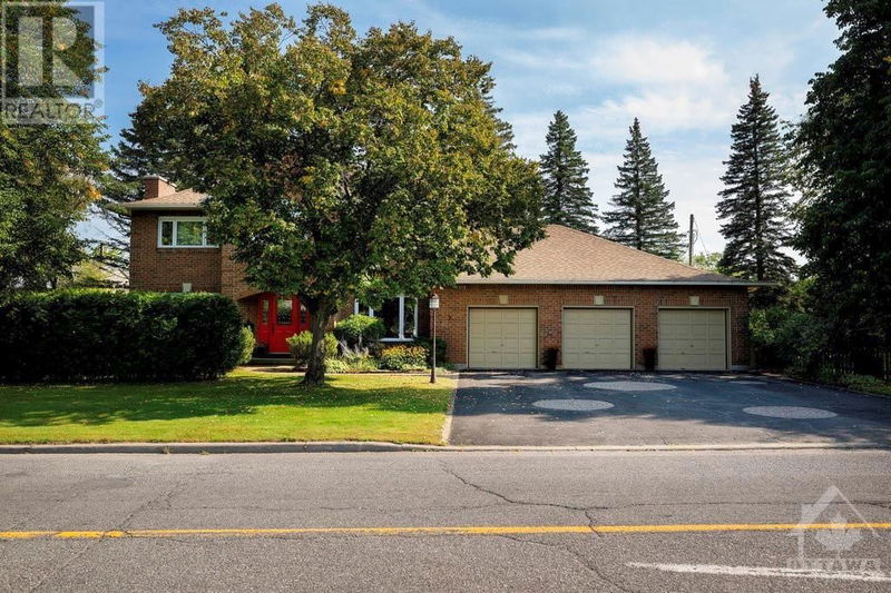 3 WINTERGREEN Drive  Ottawa, K2S1E5 | Image 1