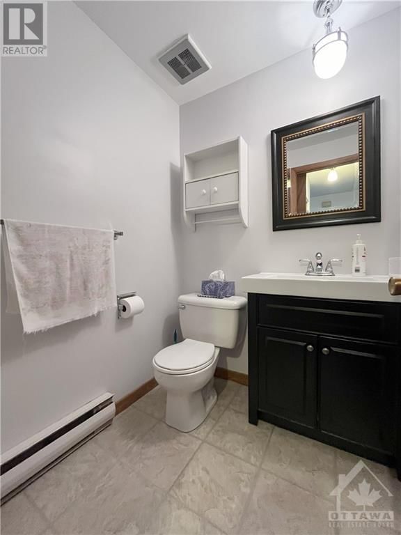 26B BLACK FOREST Lane  Ottawa, K2H5C8 | Image 11