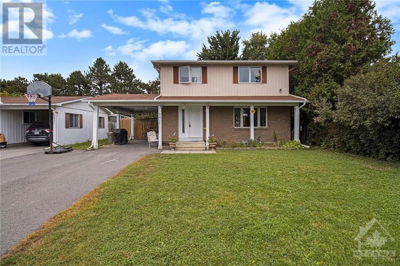 2417 BLACKSTONE Crescent  Ottawa, K1B4H3 | Image 1