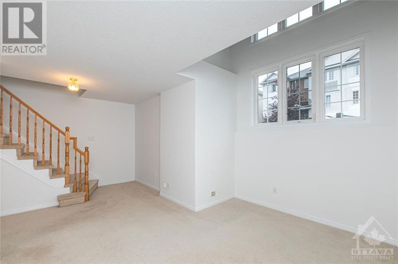 242 GERSHWIN Private  Ottawa, K2H1G5 | Image 9