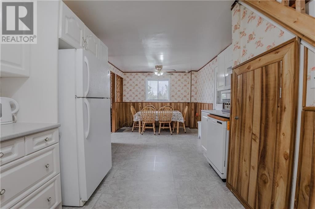 17219 HEADLINE ROAD W Image 10