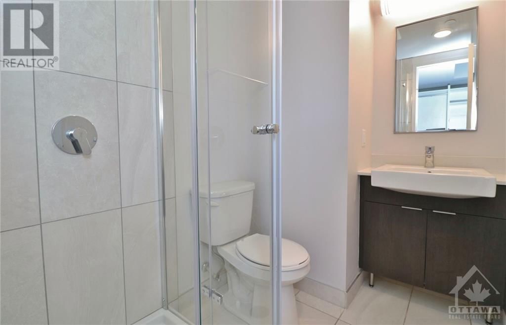 105 CHAMPAGNE AVENUE S UNIT#1217 Image 18