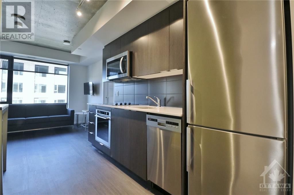 105 CHAMPAGNE AVENUE S UNIT#1217 Image 5