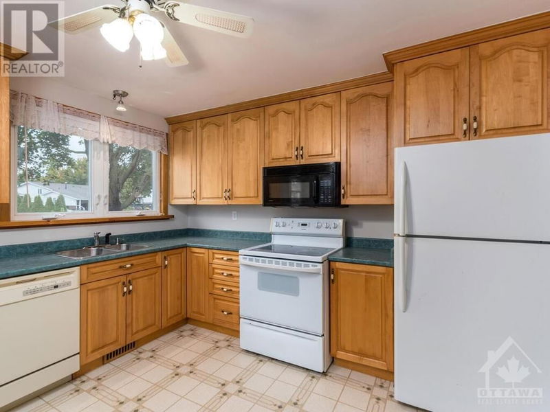 27 SHOULDICE Crescent  Kanata, K2L1M8 | Image 11