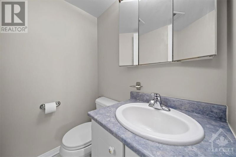  PH4 - 555 BRITTANY Drive  Ottawa, K1K4C5 | Image 14