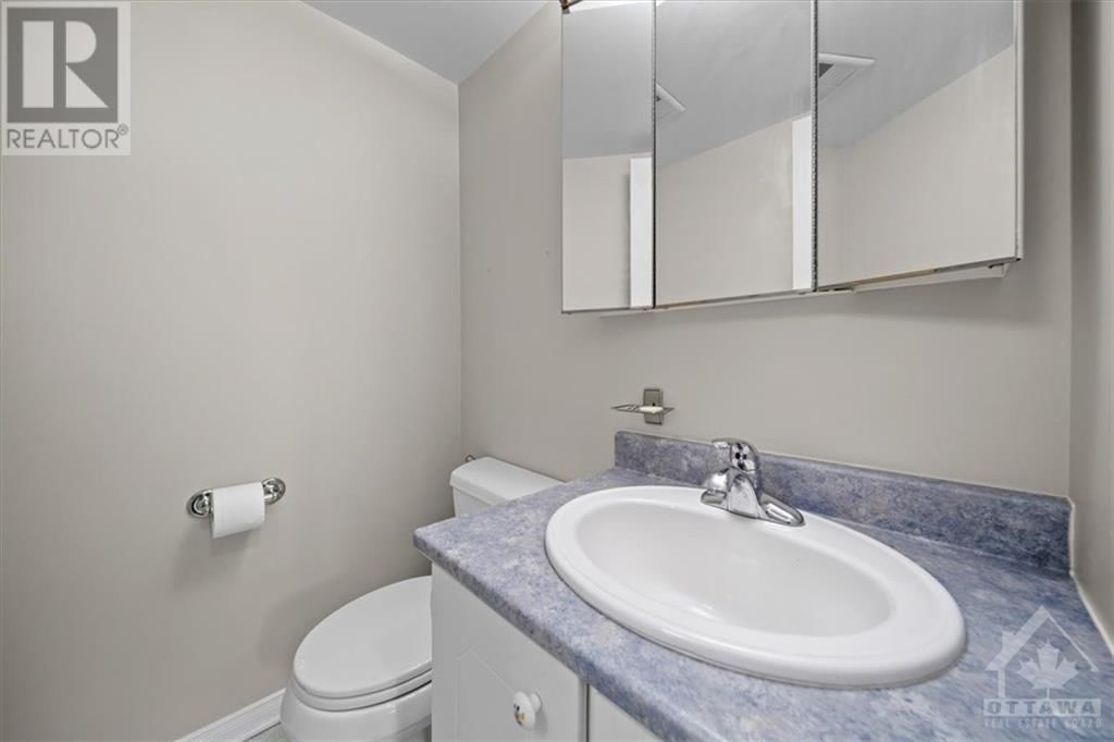 555 BRITTANY DRIVE UNIT#PH4 Image 14