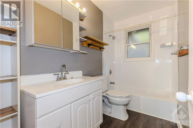 2246 IRIS Street  Ottawa, K2C1C2 | Image 19