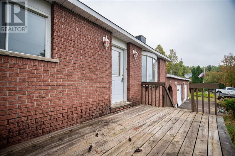 84 RICHARDSON Crescent  Pembroke, K8A6W5 | Image 24