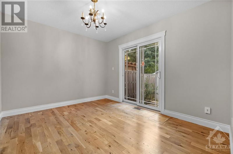 862 BORLAND Drive  Ottawa, K1E1X5 | Image 12