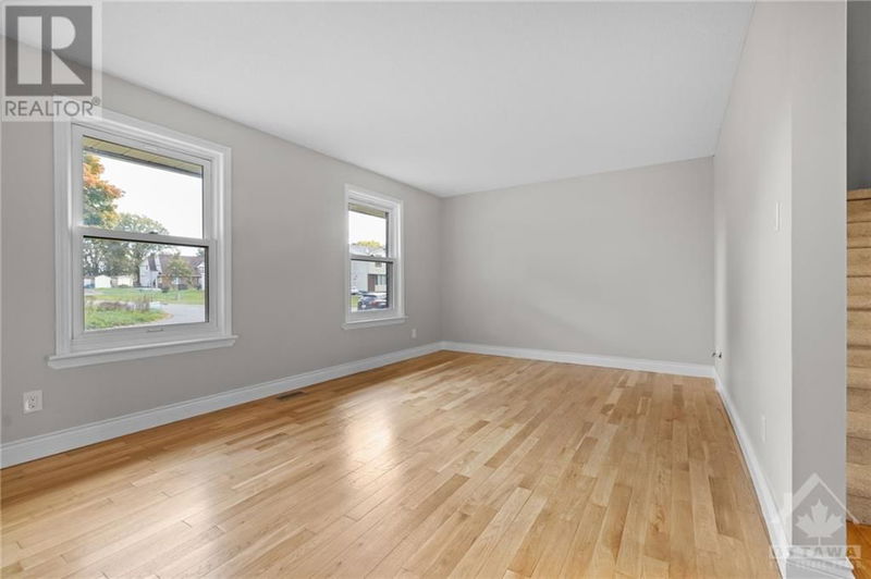 862 BORLAND Drive  Ottawa, K1E1X5 | Image 7