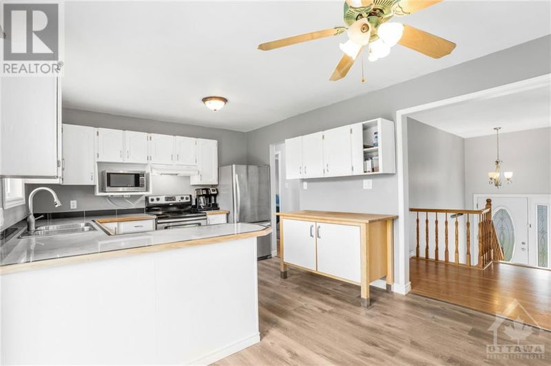 2798 LEONARD Street  Rockland, K4K1A4 | Image 15